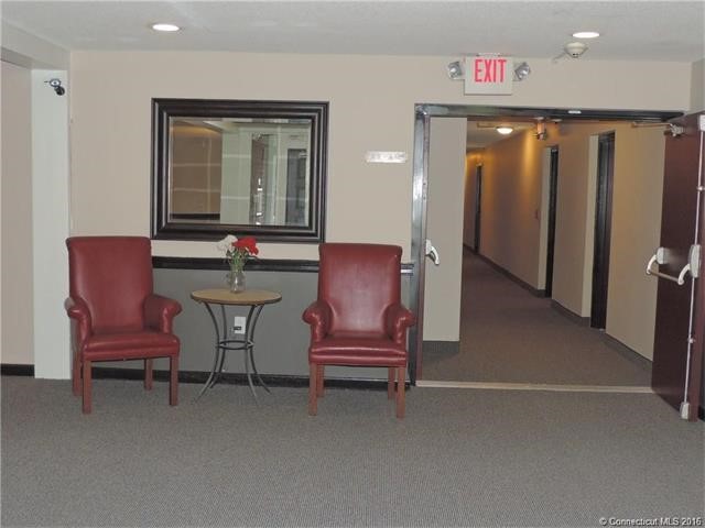 75Avonwood Road #C-8, Avon, CT 06001