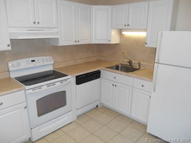 239 Old Farms Rd, Avon, CT 06001