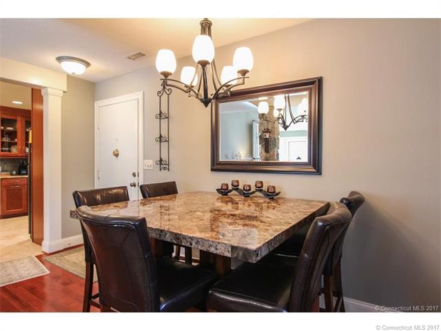 143Mallard Dr #143, Avon, CT 06001