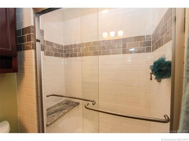 143Mallard Dr #143, Avon, CT 06001