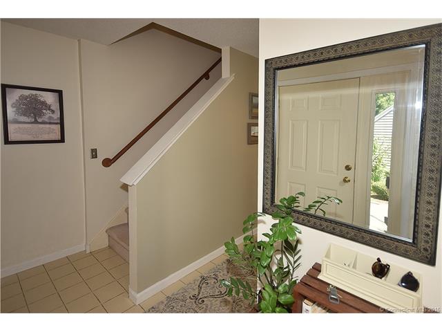 37 Silo Way, Bloomfield, CT 06002
