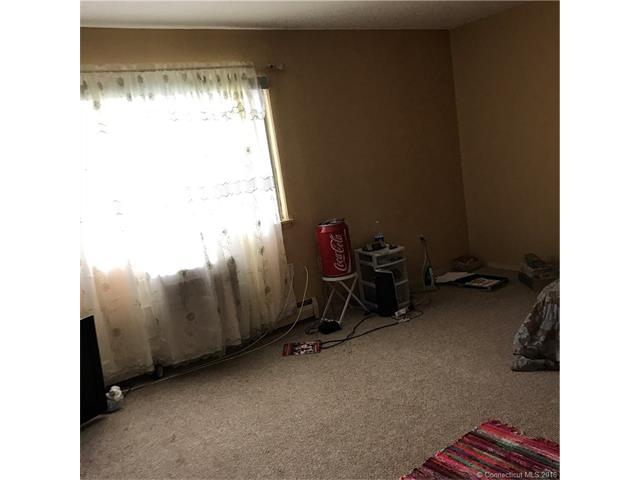 133 Sutton Pl, Bloomfield, CT 06002