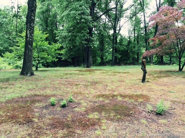 41Walker Ln, Bloomfield, CT 06002