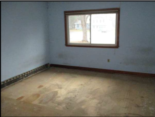 5 Lee Cir, Bloomfield, CT 06002
