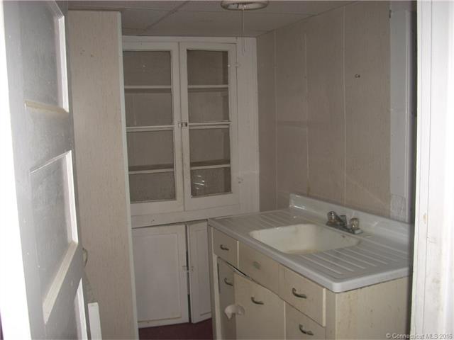 284Cottage Grove Rd, Bloomfield, CT 06002