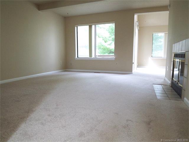 16 Reed Ct, Bloomfield, CT 06002