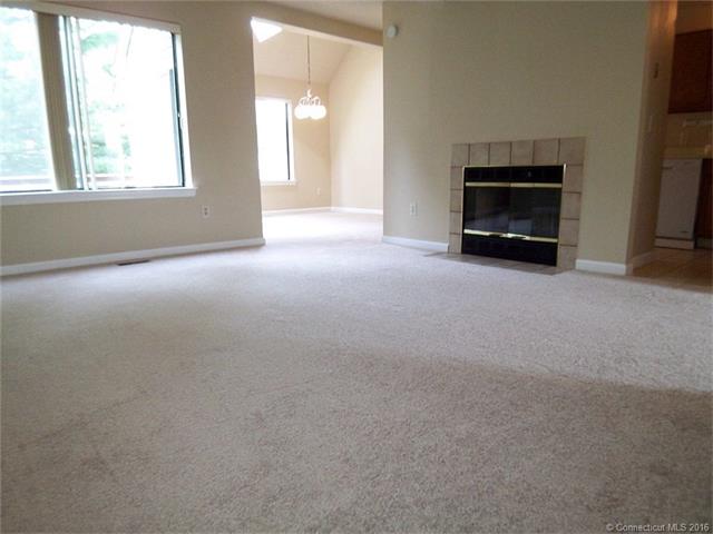 16 Reed Ct, Bloomfield, CT 06002