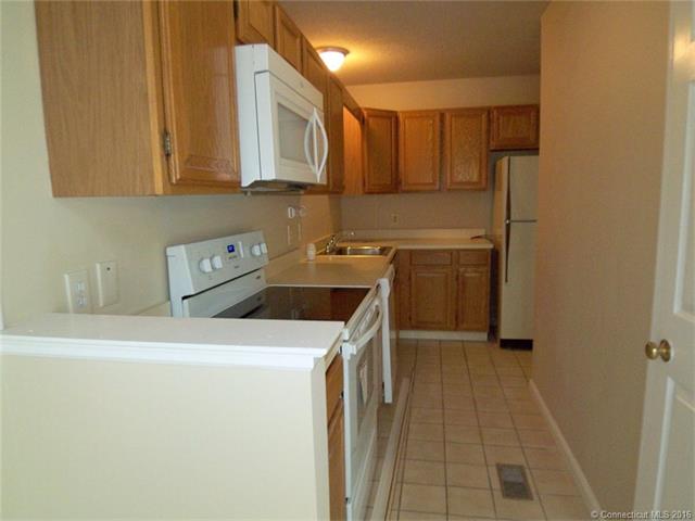 16 Reed Ct, Bloomfield, CT 06002