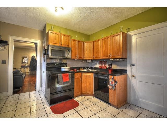 219Tunxis Ave, Bloomfield, CT 06002