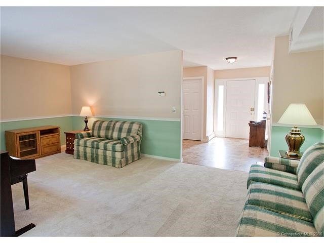 6Old Oak Ct #6, Bloomfield, CT 06002