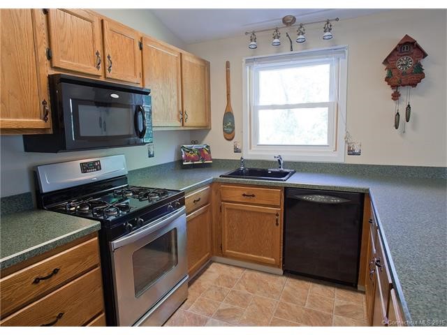 6Old Oak Ct #6, Bloomfield, CT 06002