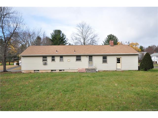 24 Brewer Dr, Bloomfield, CT 06002