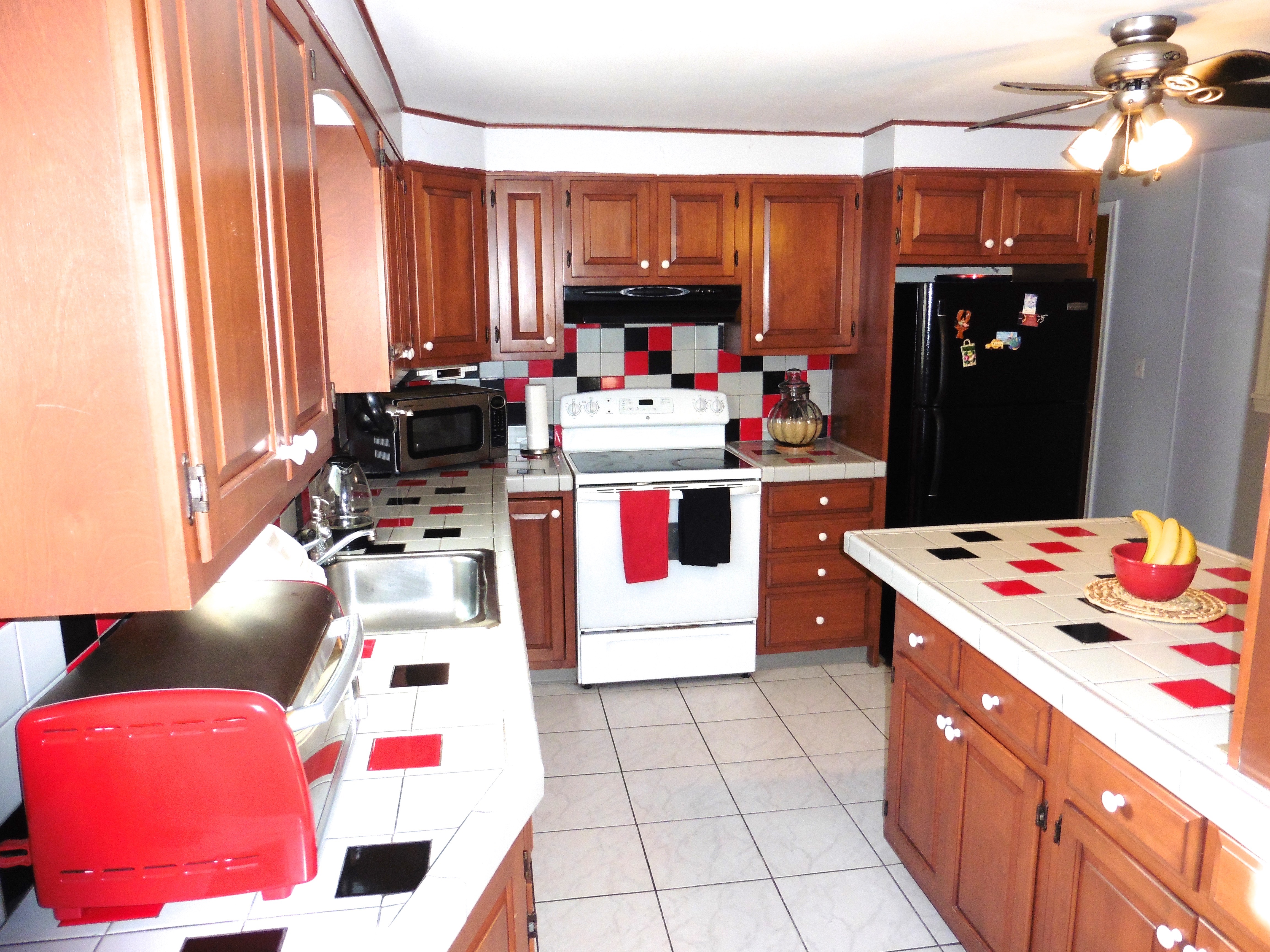 4 Newport Dr., Bloomfield, CT 06002