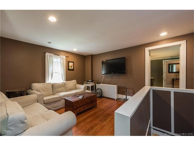 60Wintonbury Ave, Bloomfield, CT 06002