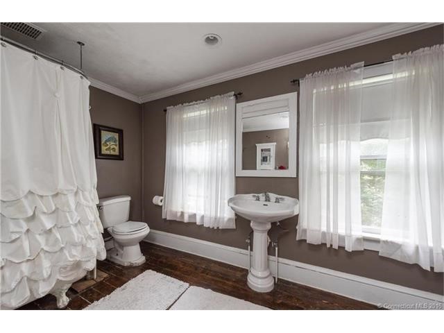 60Wintonbury Ave, Bloomfield, CT 06002