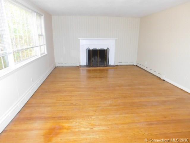 33 Grant Hill Rd, Bloomfield, CT 06002