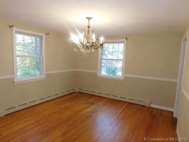 33 Grant Hill Rd, Bloomfield, CT 06002