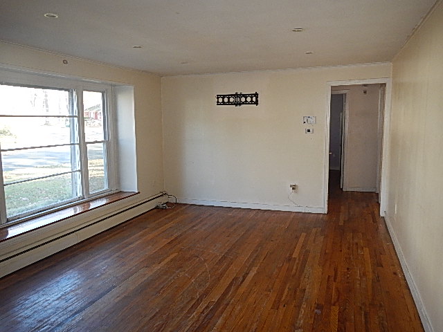 15 Walker LaneBloomfield, CT, 06002Hartford County