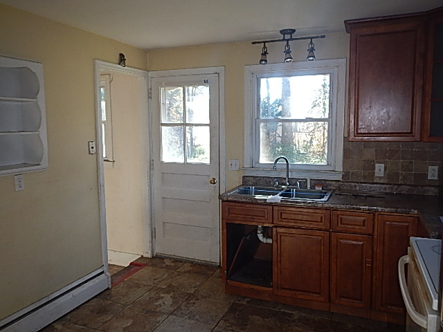 15 Walker LaneBloomfield, CT, 06002Hartford County