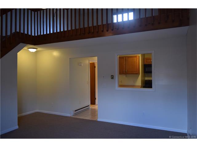 371 Emmett St, Bristol, CT 06010