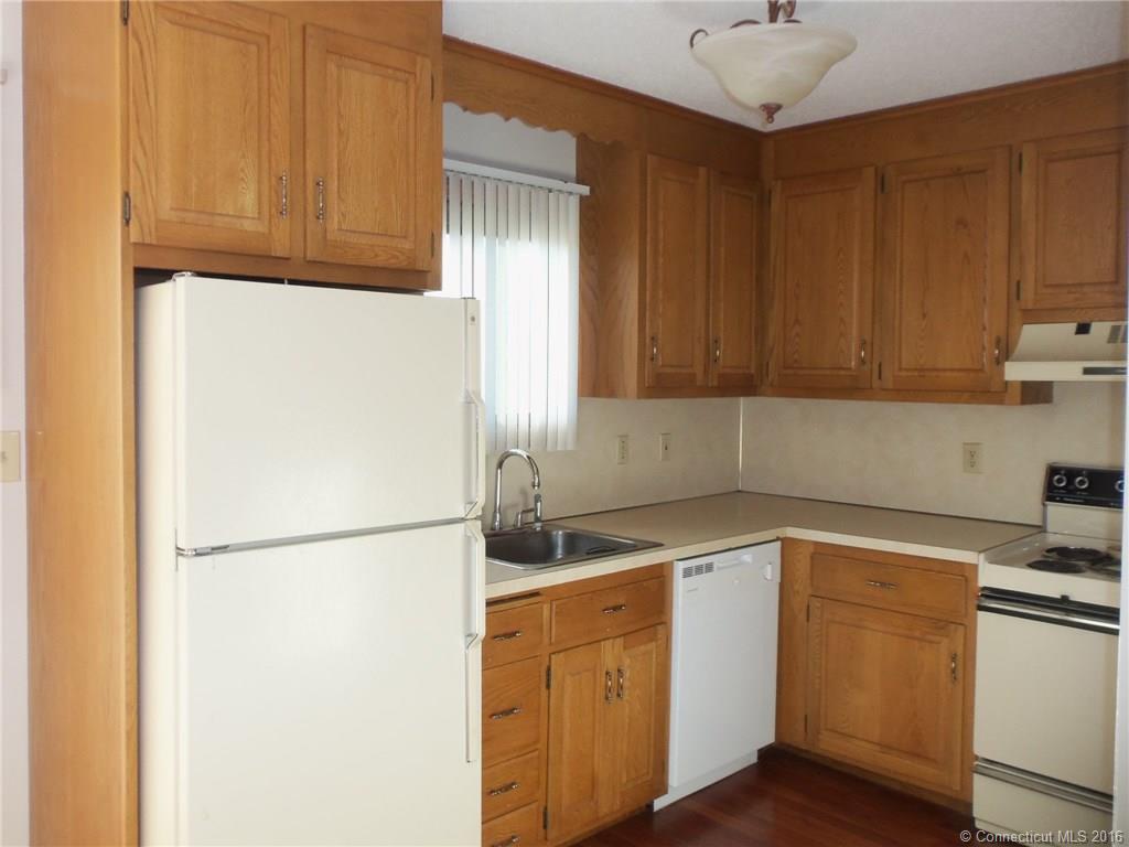 895 Matthews St, Bristol, CT 06010