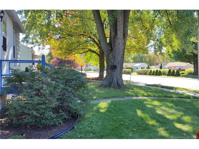 496Brook St, Bristol, CT 06010