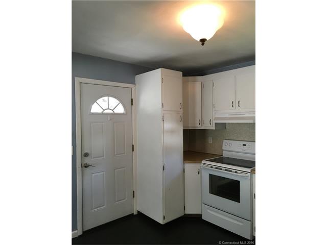 101Surrey Dr, Bristol, CT 06010