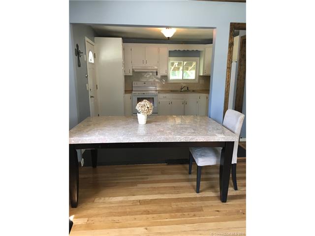 101Surrey Dr, Bristol, CT 06010