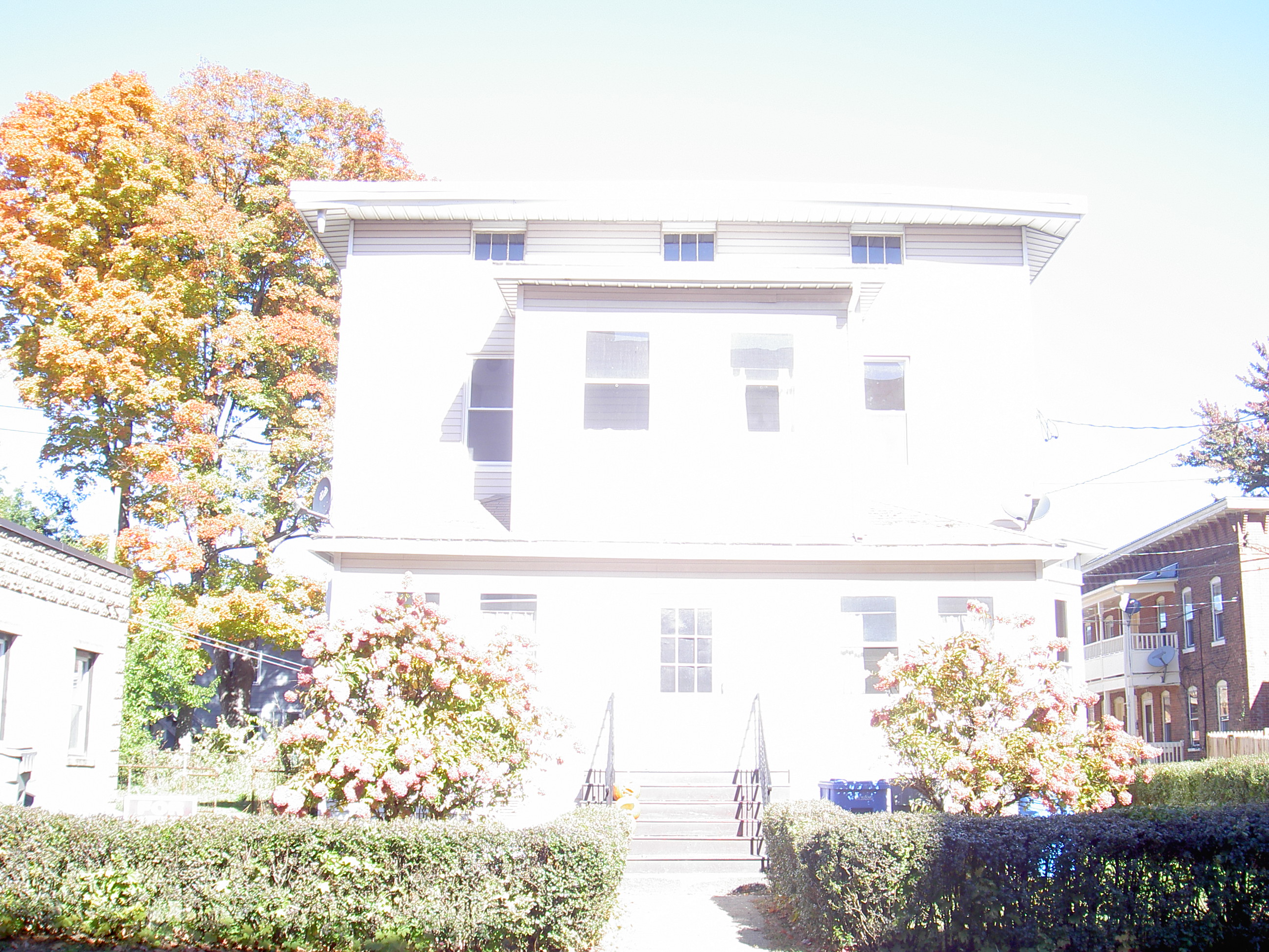 146-148 Laurel St, Bristol, CT 06010