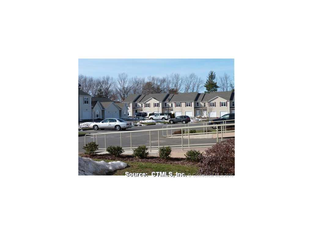370 Emmett St, Bristol, CT 06010