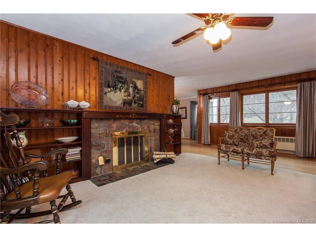 17 Moody St, Bristol, CT 06010