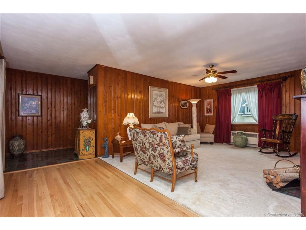 17 Moody St, Bristol, CT 06010