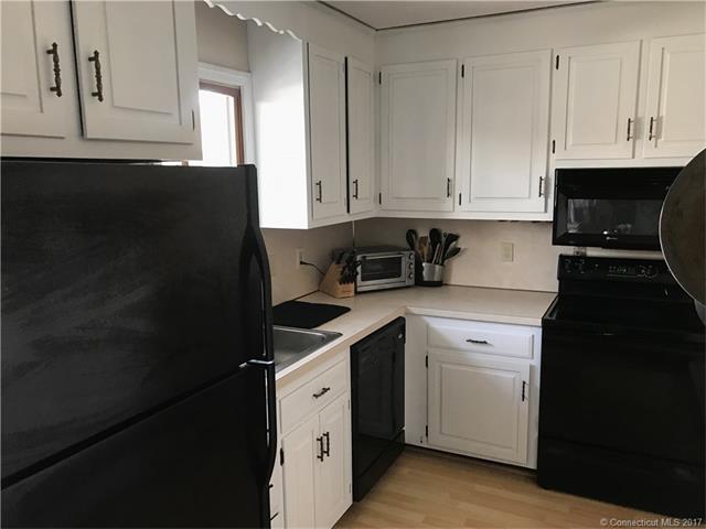 895Matthews St #12, Bristol, CT 06010
