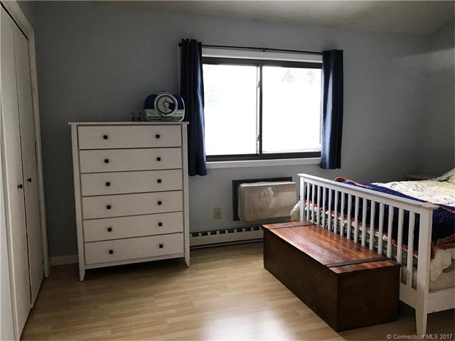 895Matthews St #12, Bristol, CT 06010