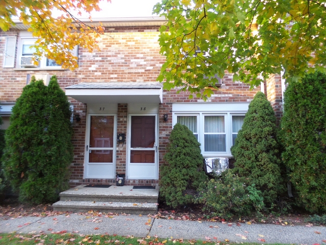 53 3-8 Hiltbrand RdBristol, CT, 06010Hartford County
