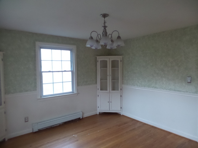 98 Collins RoadBristol, CT, 06010Hartford County