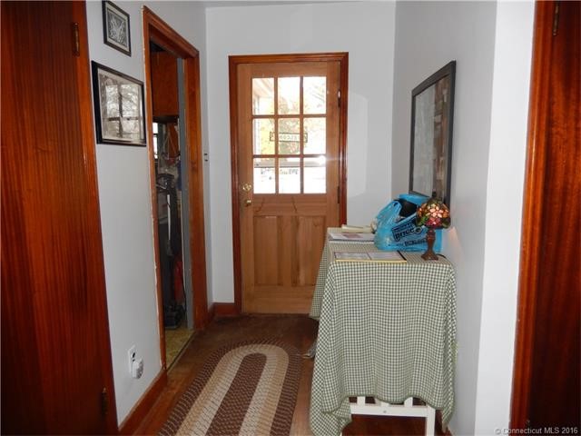 16Wesley Rd, E Windsor, CT 06016