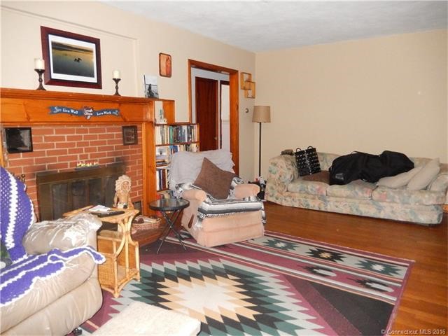 16Wesley Rd, E Windsor, CT 06016