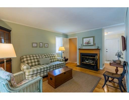24 Pamela Ct, East Windsor, CT 06016