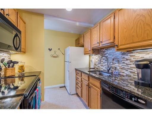 24 Pamela Ct, East Windsor, CT 06016