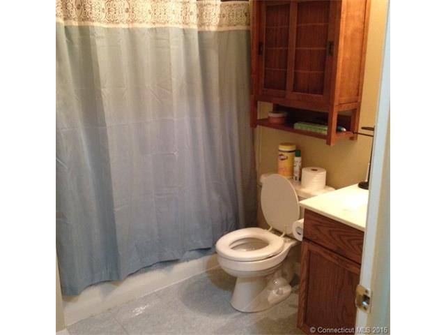 80 North Elm St, North Canaan, CT 06018