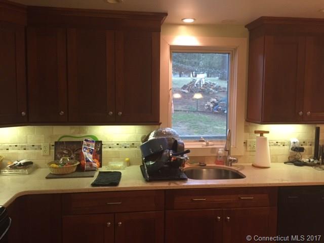 15 Lawrence Ave, North Canaan, CT 06018