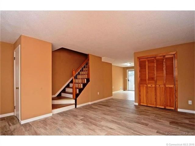 460Dowd Ave #460, Canton, CT 06019