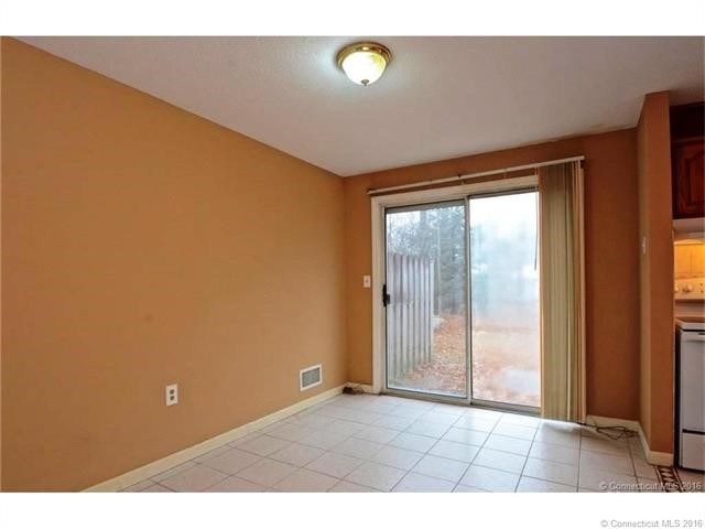 460Dowd Ave #460, Canton, CT 06019