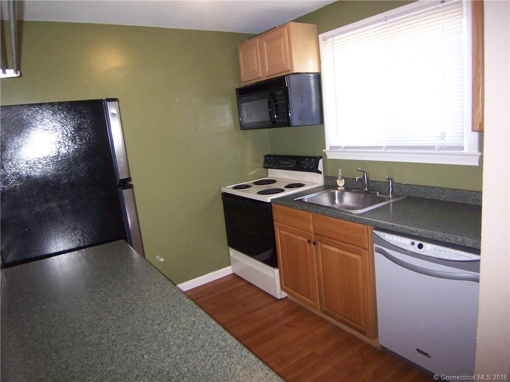16 Seymour Rd, E Granby, CT 06026