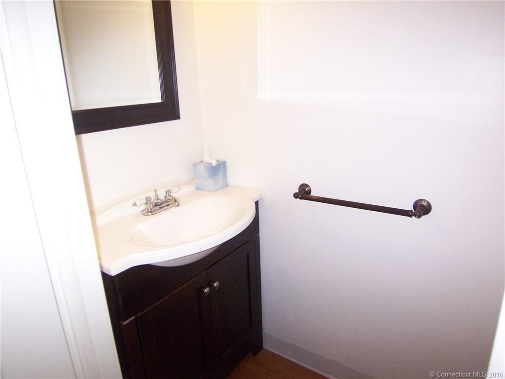 16 Seymour Rd, E Granby, CT 06026