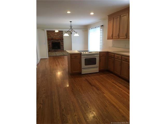 28Brighton Dr, E Granby, CT 06026