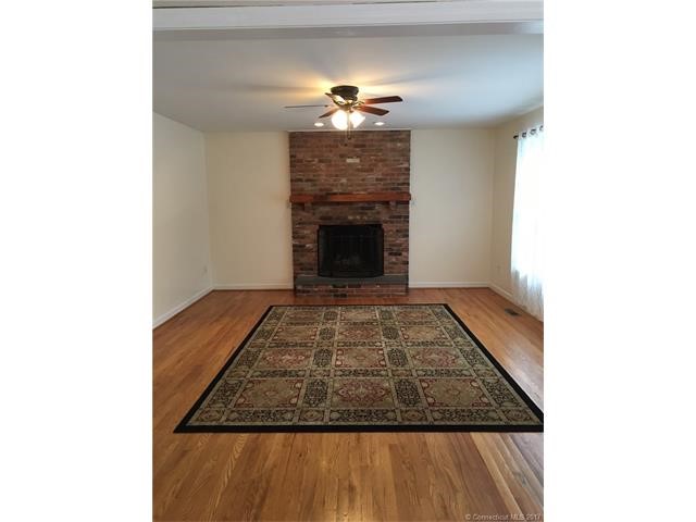 28Brighton Dr, E Granby, CT 06026