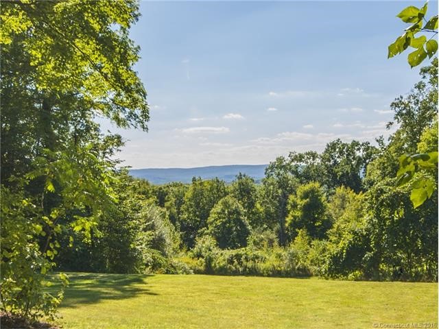 15Coppergate Rd, E Granby, CT 06026