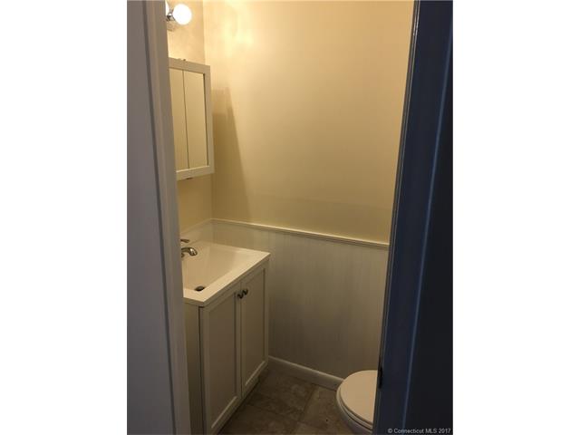 16Seymour Rd #20B, E Granby, CT 06026